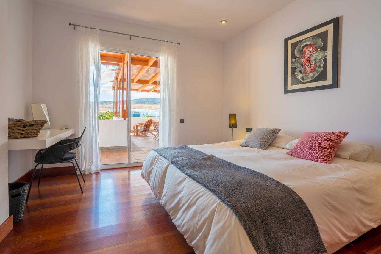 Villa Dedalos - A Luxury Large Villa With A Heated Pool In Puerto Calero Luaran gambar