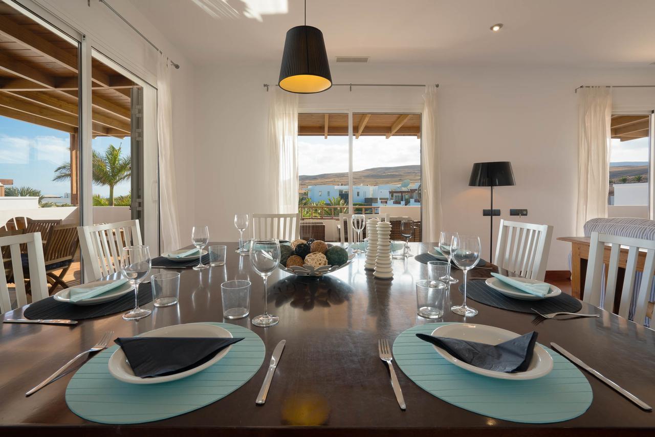 Villa Dedalos - A Luxury Large Villa With A Heated Pool In Puerto Calero Luaran gambar
